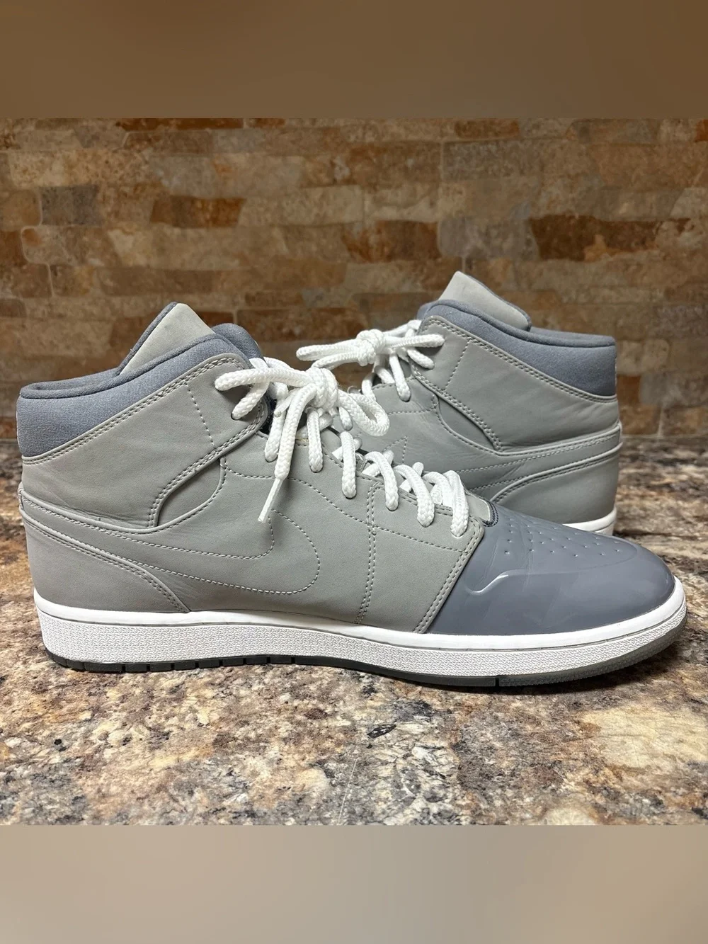 Nike Air Jordan 1 Retro High OG Cool Gray Size US 13